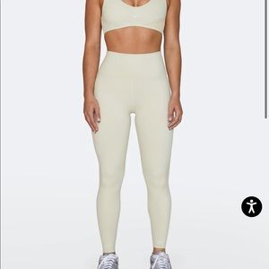 SET Active Oat Milk  Leggings